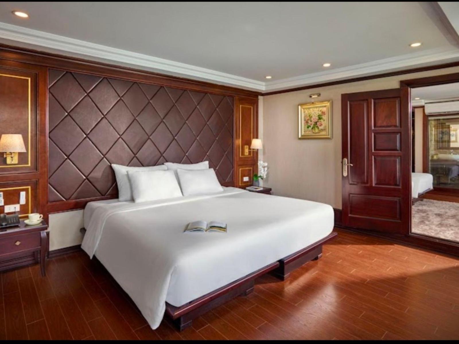 Lotus Boutique Cruise Hotel Ha Long Exterior foto